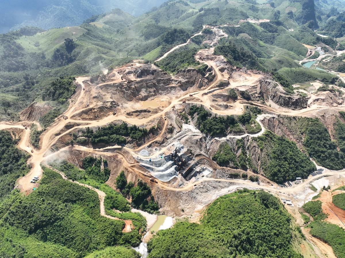 SCM baryte mine, Laos